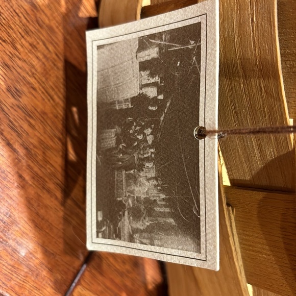 Peterboro Basket - Picture 8 of 9